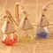 Bouteille vide rhombique du chapeau 8ML triangulaire, bouteille de parfum de voiture, bouteille de parfum de couleur, bouteille en verre de couleur avec le LOGO fait sur commande