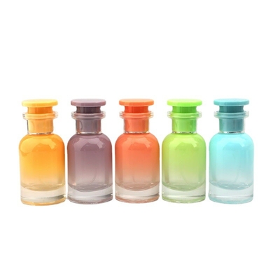 La bouteille de parfum en gros de jet de la tache 30ml de fabricants, bouche de vis pulvérisent la bouteille de parfum en verre de gradient de couleur