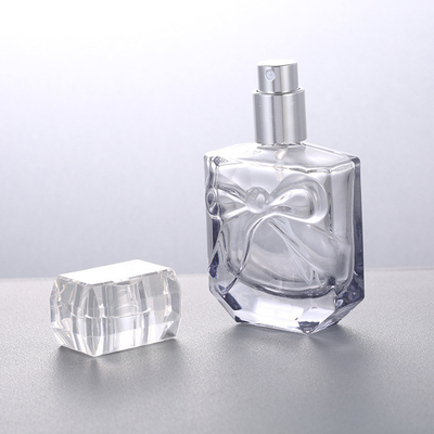 Les cosmétiques de bec de bouteille de lumière de Salingay mettent bouteille en bouteille de parfum de bouteille de bouteille vide de verre à bouteilles de parfum de la vis 30ml la sous