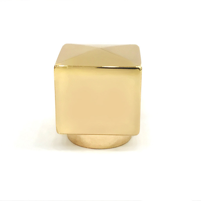 Le cube en alliage de zinc créatif en or forment le métal Zamac parfument la capsule