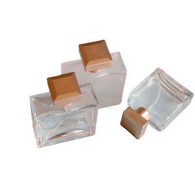 acheter Les cosmétiques à haute teneur sensibles de bouteille de parfum de la bouteille 25ML50ML en verre pulvérisent le parfum portatif de voyage de bouteille online manufacture