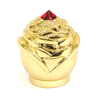 acheter Capsules de luxe faites sur commande de parfum en métal de Zamak de couleur d'or avec la pierre rouge online manufacture