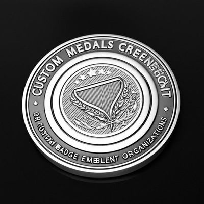acheter Custom Medals and Badges with 2mm Thickness, 7-10 Business Days Production, and Letterpress Printing for Non-Profit Organizations online manufacture