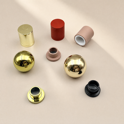 Acheter Bouchon de parfum magnétique en zamac, couvercles de flacon de parfum dorés, plaqué or, alliage de zinc, couvercle de flacon de parfum avec logo personnalisé pour vente en gros de bouchons de parfum fabrication en ligne