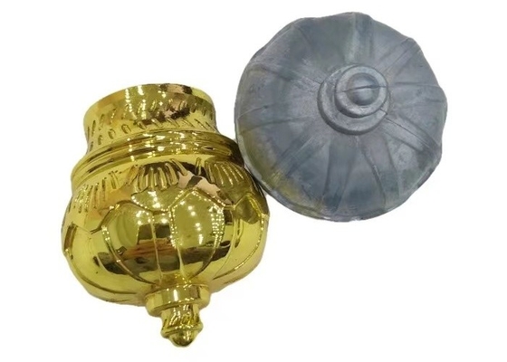 Couvercles de bouteilles de parfums Zamak de haute qualité Couronne d'or Bouteille personnalisée