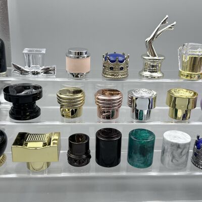 Vente à chaud en Chine usine bouchon de bouteille de parfum en aluminium-plastique Fea15 modèle fer-métal type couvercles