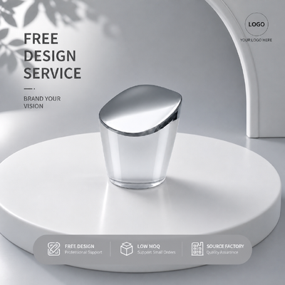 Miroir Argent Slanted Top Irrégulier Cône Alliage de zinc Cap parfum personnalisé Couvercle de parfum métallique incurvé unique Pour bouteille de verre de parfum de luxe