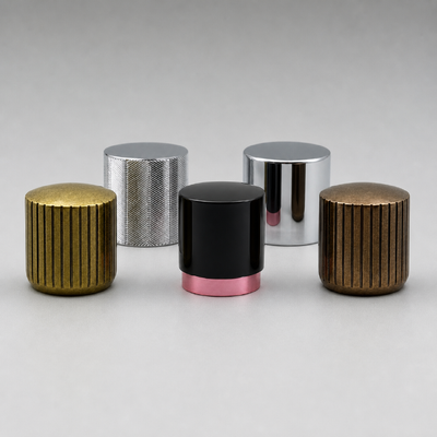 Bouchon de flacon de parfum cylindrique moleté nervuré en zamac, finition bronze antique argent bicolore, couvercle en métal avec logo personnalisé pour flacon de parfum