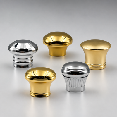 Coupole de luxe en zamac pour parfum, plaqué or et argent, facetté, nervuré verticalement, couvercle de bouteille de parfum en métal, logo personnalisé pour oud de parfum